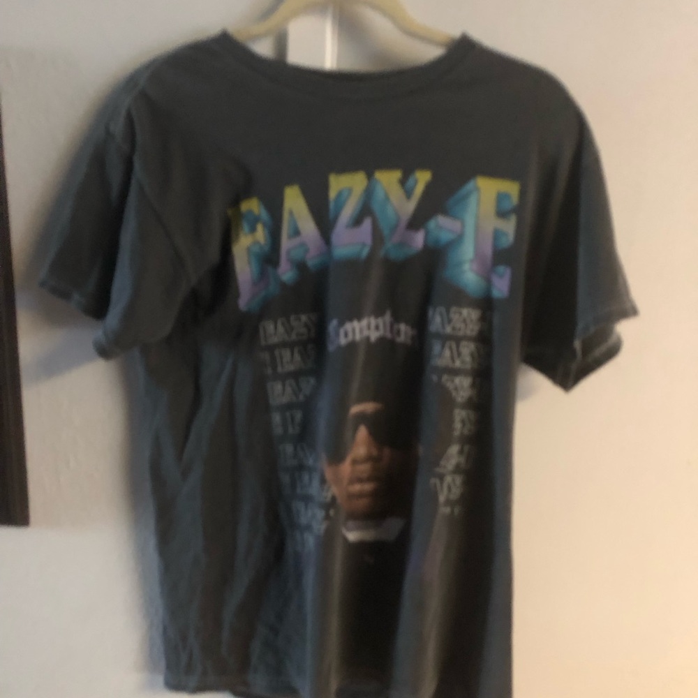 Eazy-E Graphic Tee - $8 or 🦋 21A *tee deal